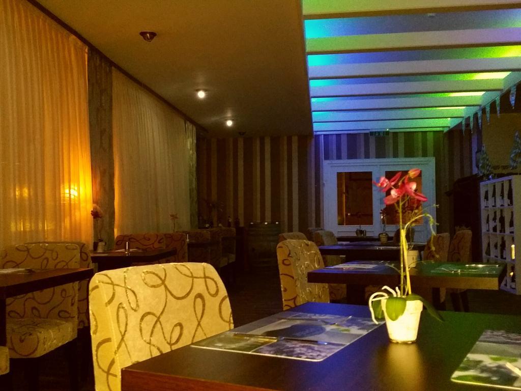Abant Hotel Frankfurt Obertshausen Buitenkant foto