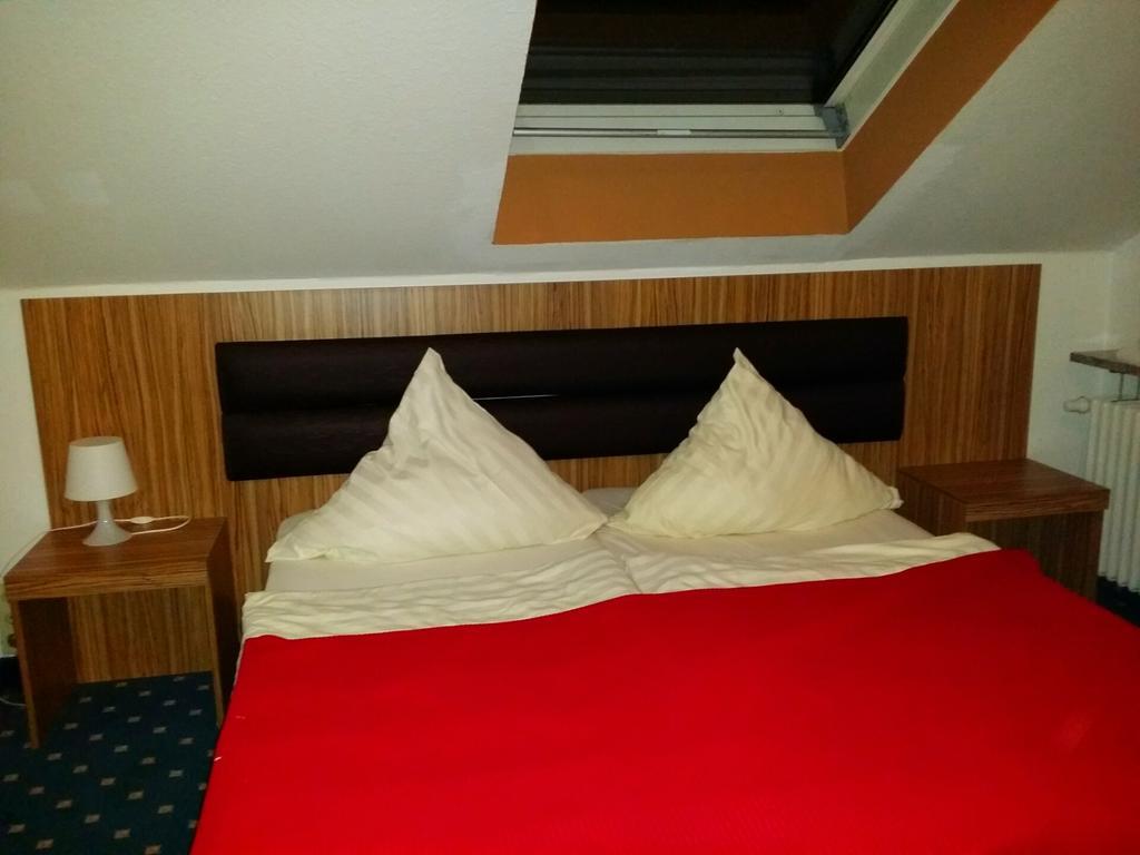 Abant Hotel Frankfurt Obertshausen Buitenkant foto