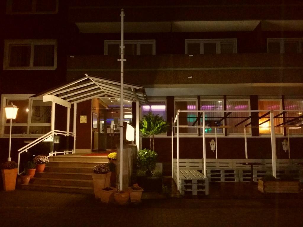 Abant Hotel Frankfurt Obertshausen Buitenkant foto