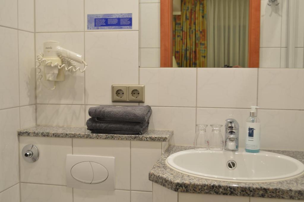 Abant Hotel Frankfurt Obertshausen Kamer foto
