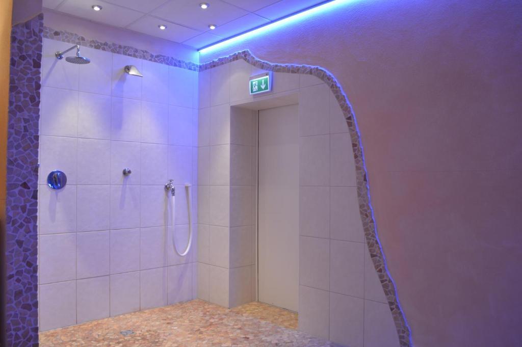 Abant Hotel Frankfurt Obertshausen Buitenkant foto