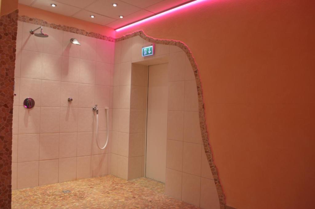 Abant Hotel Frankfurt Obertshausen Buitenkant foto